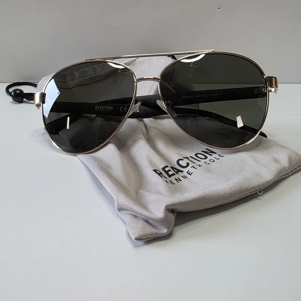 NEW Kenneth Cole Reaction Aviator Sunglasses